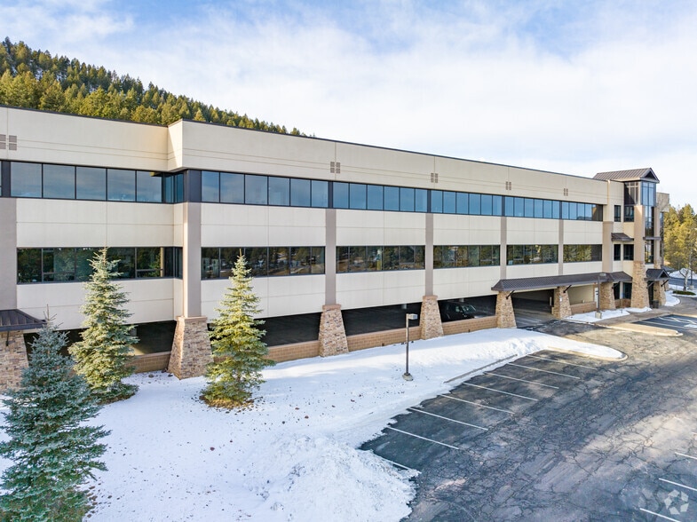 523 Park Point Dr, Golden, CO à louer - Photo du bâtiment - Image 2 de 27