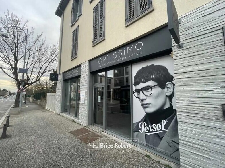 Commerce de détail dans Limonest à louer - Photo du bâtiment - Image 2 de 9