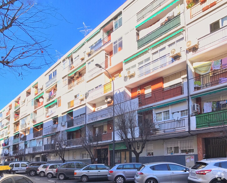 Retail in Getafe, Madrid for lease - Primary Photo - Image 1 of 2