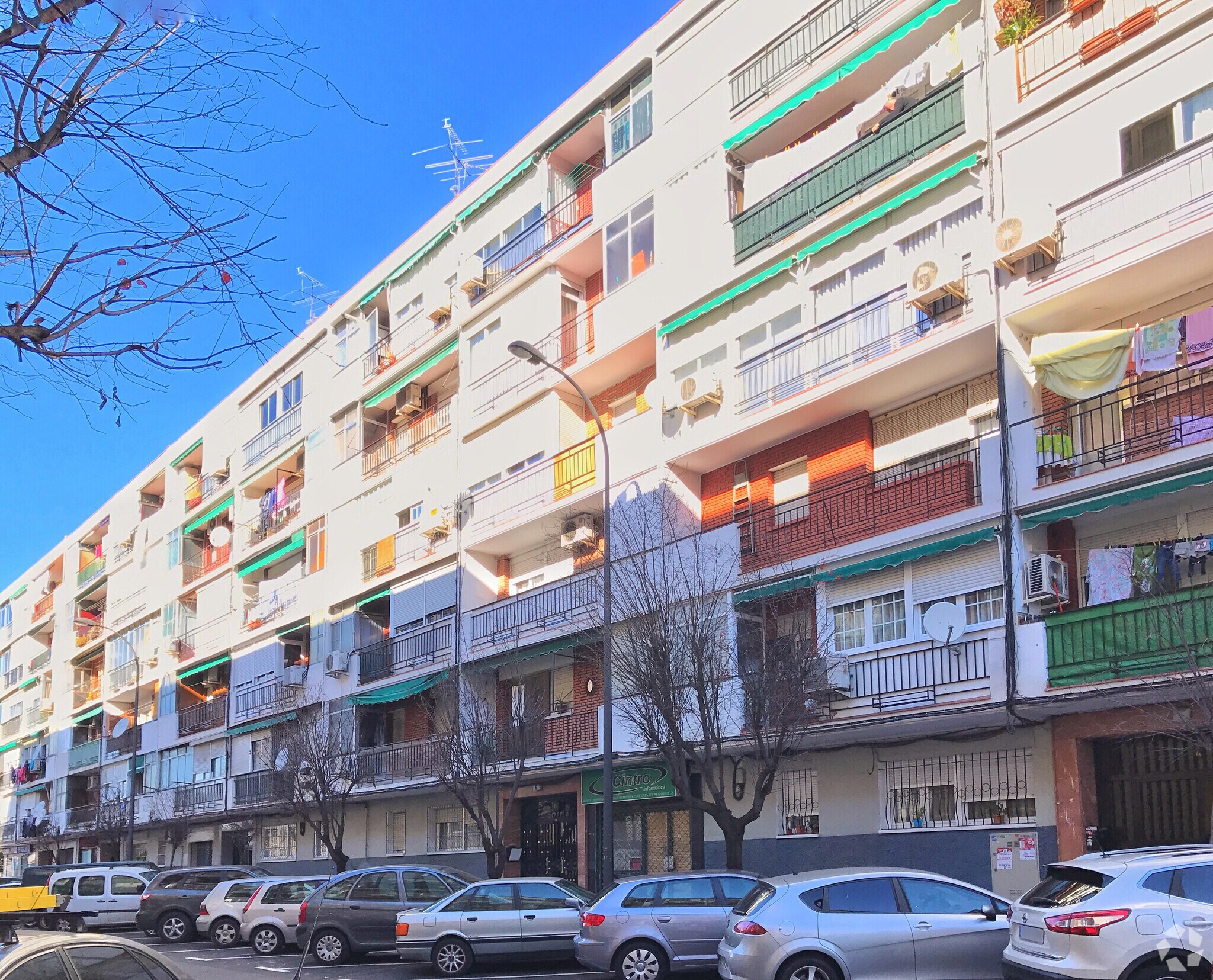 Retail in Getafe, Madrid for lease Primary Photo- Image 1 of 3