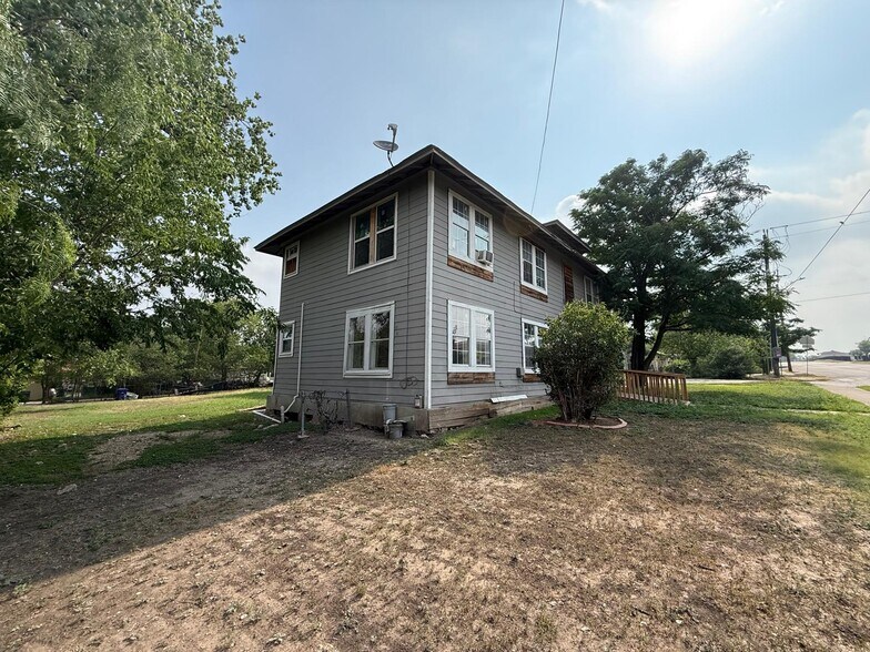 541 Hammond Ave, San Antonio, TX à vendre - Photo du bâtiment - Image 2 de 17