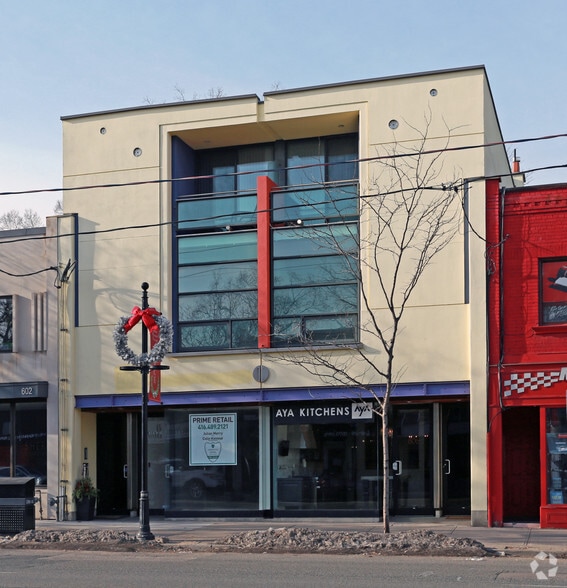 604-606 Mt Pleasant Rd, Toronto, ON for lease - Building Photo - Image 2 of 2