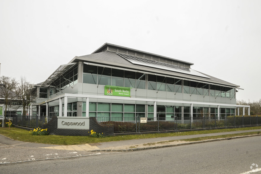 Oxford Rd, Uxbridge for lease - Building Photo - Image 1 of 3