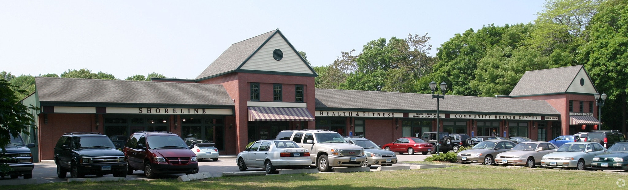 114 E Main St, Clinton, CT for lease Primary Photo- Image 1 of 2