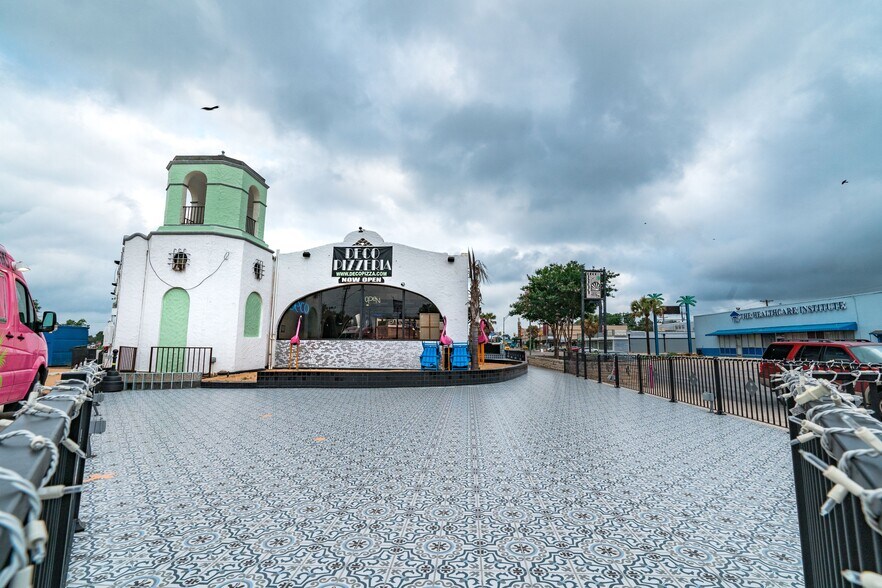 1815 Fredericksburg Rd, San Antonio, TX à louer - Photo du bâtiment - Image 3 de 10