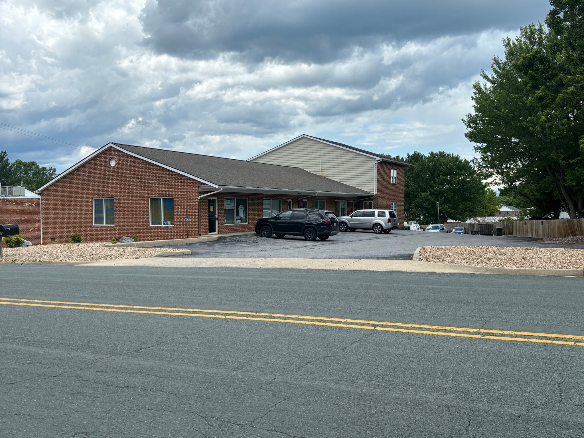 1020 Jefferson Hwy, Staunton, VA for lease Building Photo- Image 1 of 8