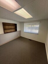 813 E Michigan Ave, Ypsilanti, MI à louer Photo intérieure- Image 2 de 5