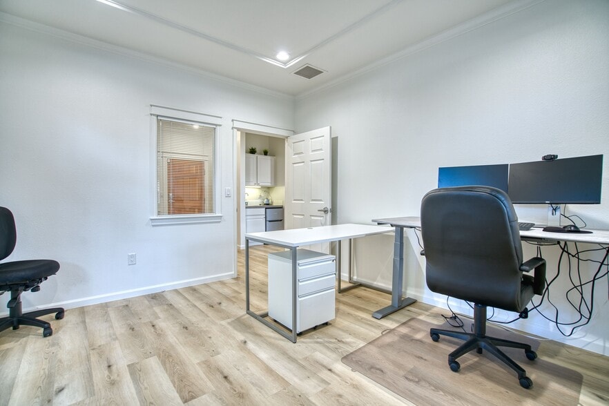 245 Century Cir, Louisville, CO for sale - Building Photo - Image 2 of 14