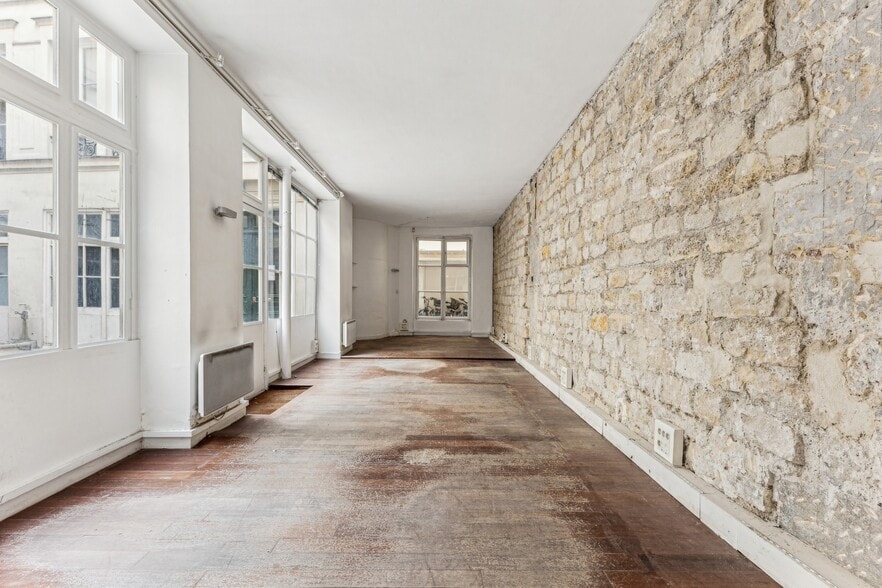 33 Rue Du Petit Musc, Paris for lease - Building Photo - Image 2 of 11