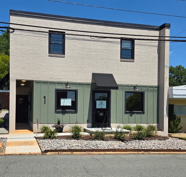 1 E Woodrow Ave, Belmont, NC for lease - Building Photo - Image 2 of 12