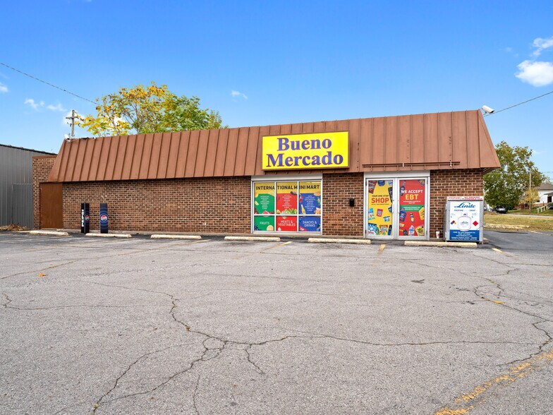 2915 Calhoun, Fort Wayne, IN à vendre - Photo du bâtiment - Image 2 de 12