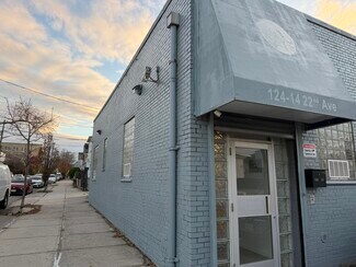 Plus de détails pour 124-14 22nd Ave, College Point, NY - Bureau à vendre