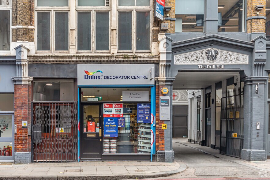 57 Farringdon Rd, Londres à louer - Photo du bâtiment - Image 2 de 7