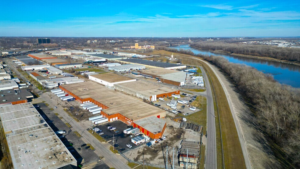 1251 Taney St, North Kansas City, MO à vendre - Photo du bâtiment - Image 2 de 4