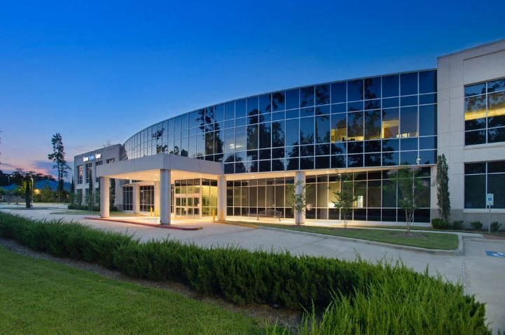 1501 River Pointe Dr, Conroe, TX à louer - Photo du bâtiment - Image 1 de 4