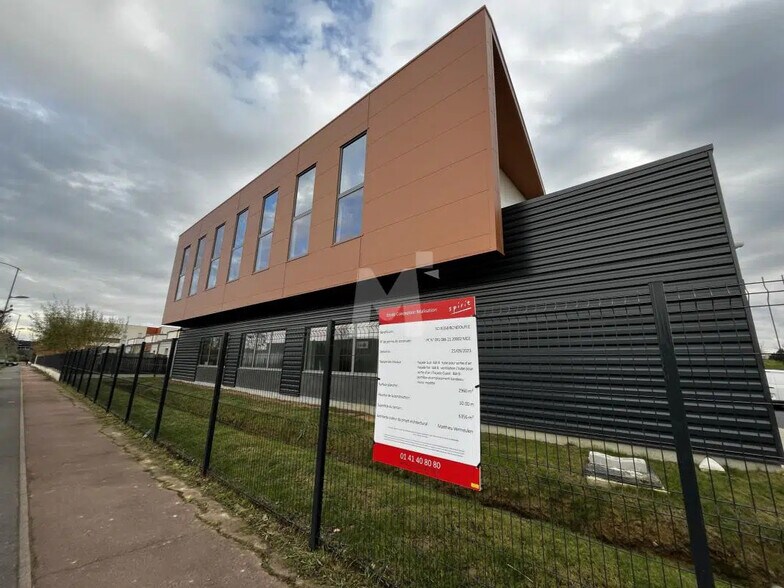 Local d'activités dans Bondoufle à vendre - Photo du bâtiment - Image 3 de 9