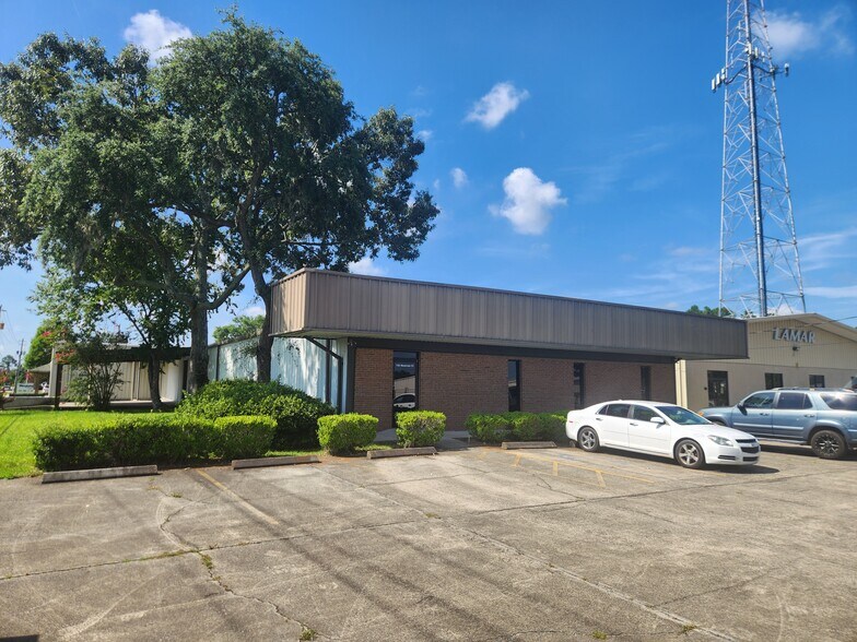 154 Newman Dr, Brunswick, GA à louer - Photo du bâtiment - Image 2 de 7