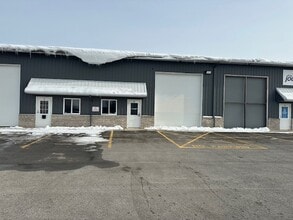 1303 S Schoolhouse Rd, New Lenox, IL à louer Photo intérieure- Image 1 de 8