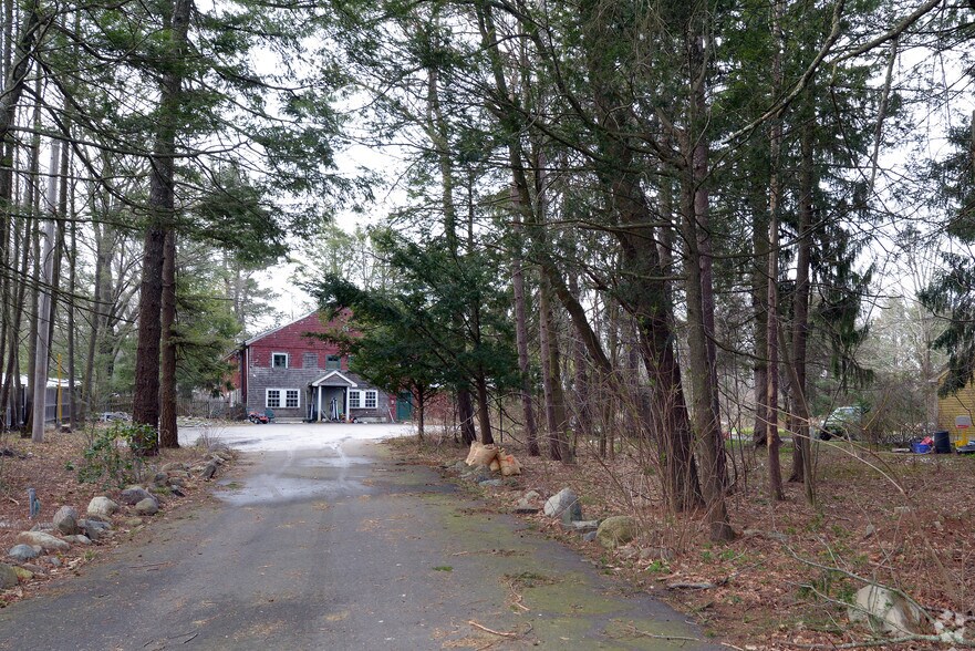 1144 Brush Hill Ave, Milton, MA for sale - Building Photo - Image 2 of 5