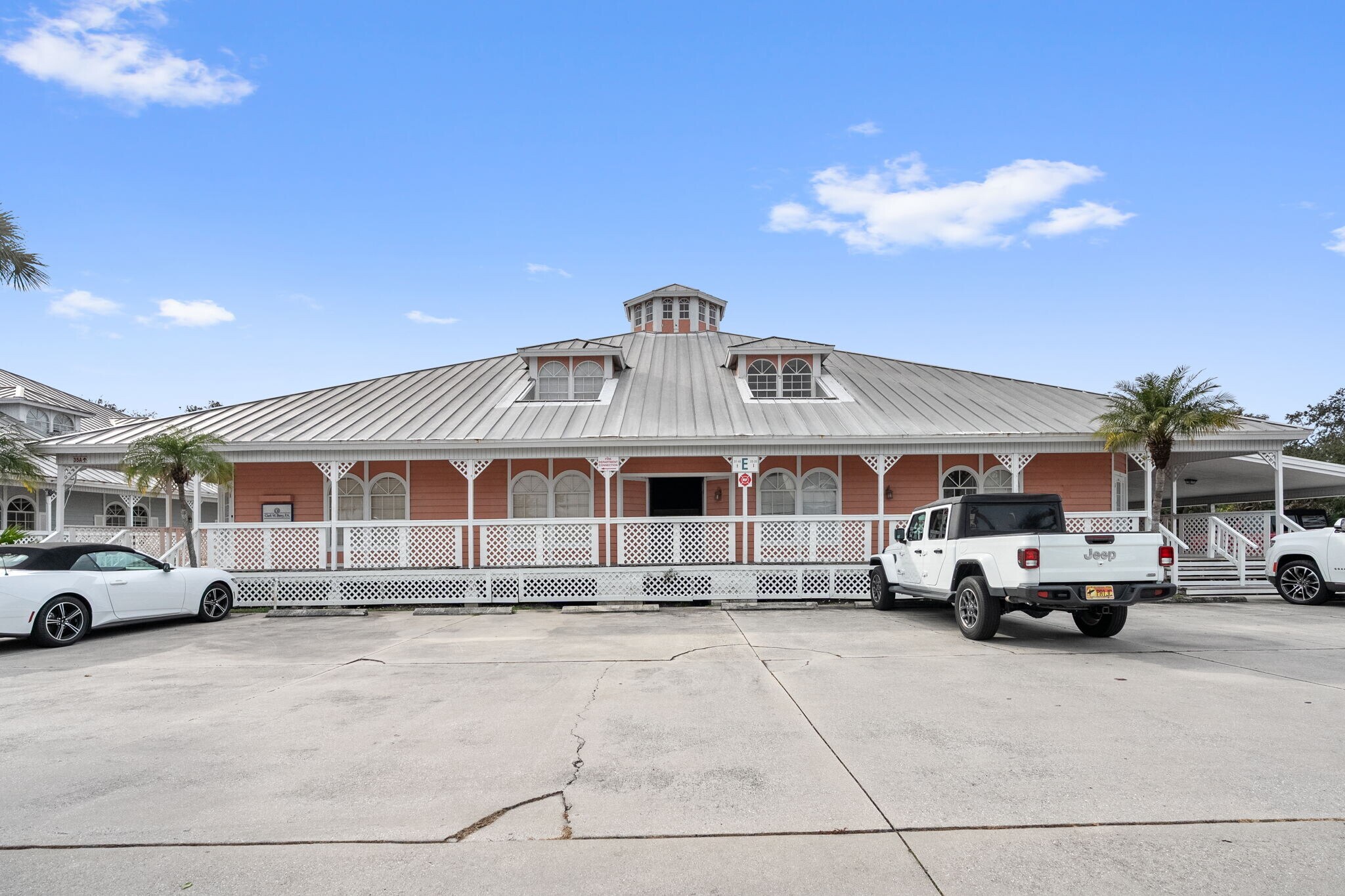 1342 Colonial Blvd, Fort Myers, FL à vendre Photo du bâtiment- Image 1 de 2