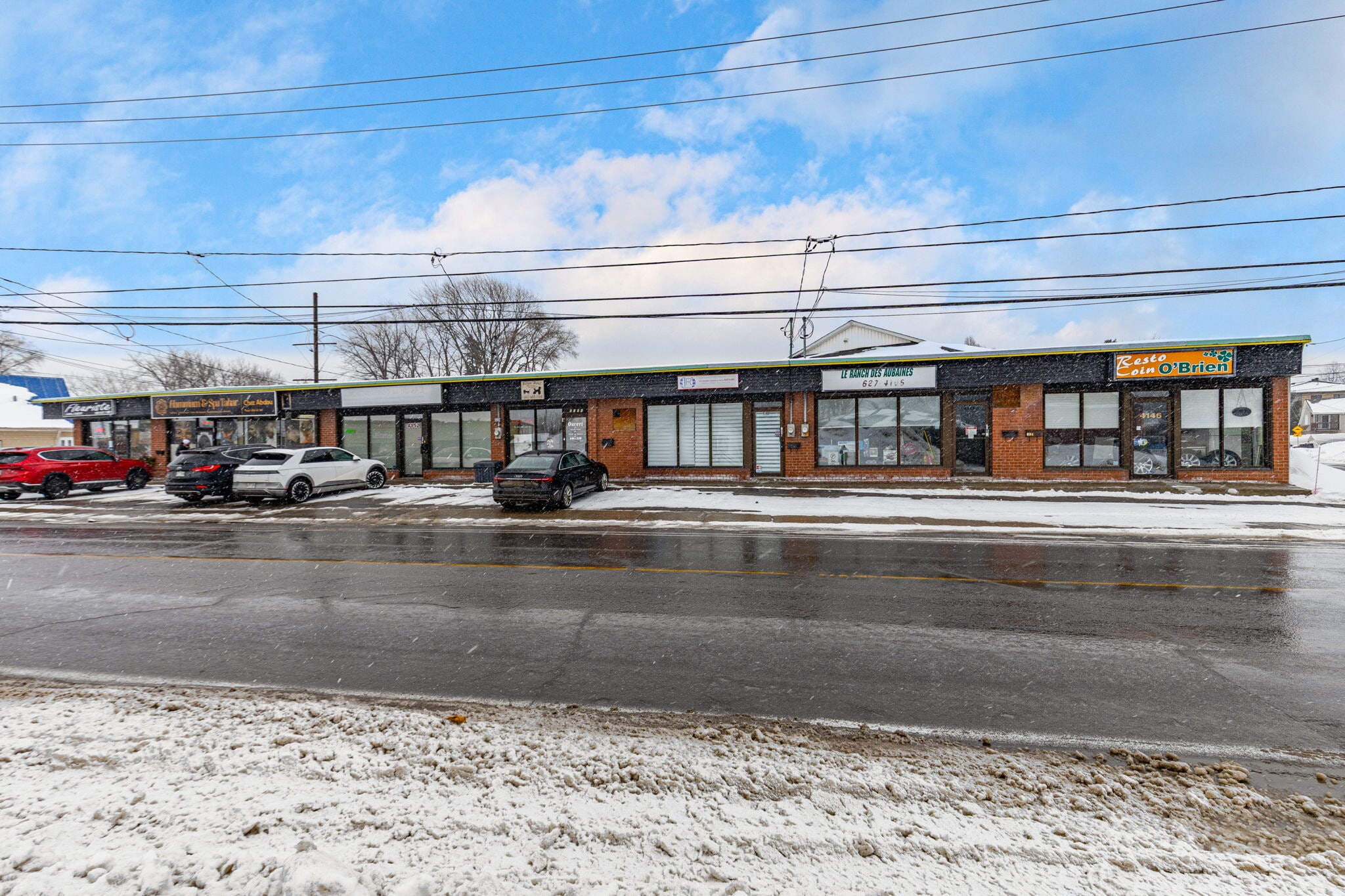 4148-4152 Boul Sainte-Rose, Laval, QC à louer Photo principale- Image 1 de 3