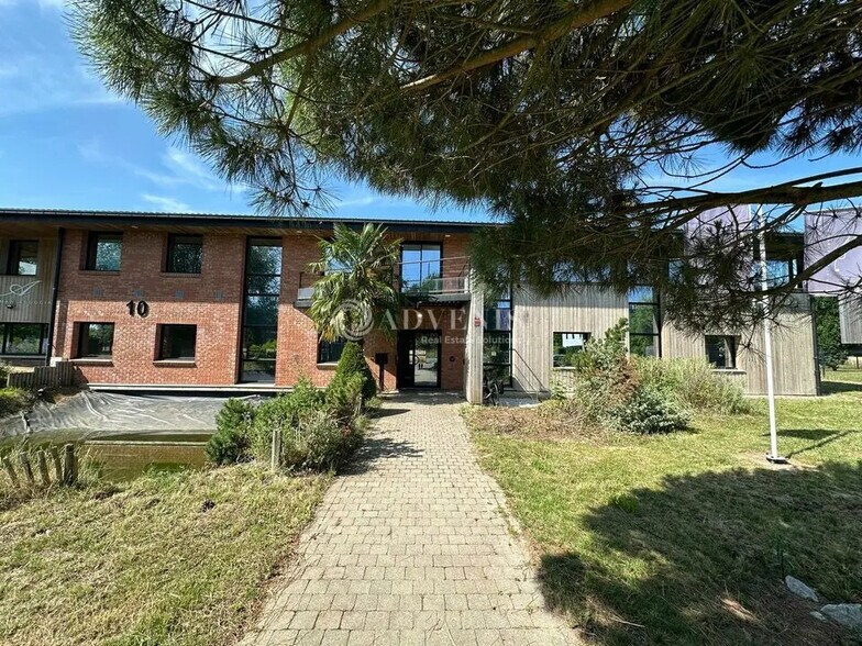 Bureau dans VILLENEUVE-D'ASCQ à louer - Photo du bâtiment - Image 3 de 12