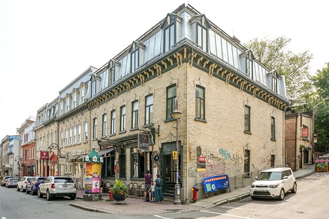 Plus de détails pour 475 Rue Saint-Jean, Québec, QC - Commerce de détail à vendre