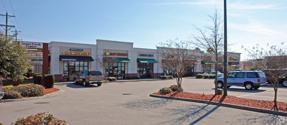 134 St. James Ave, Goose Creek, SC for lease - Primary Photo - Image 1 of 7
