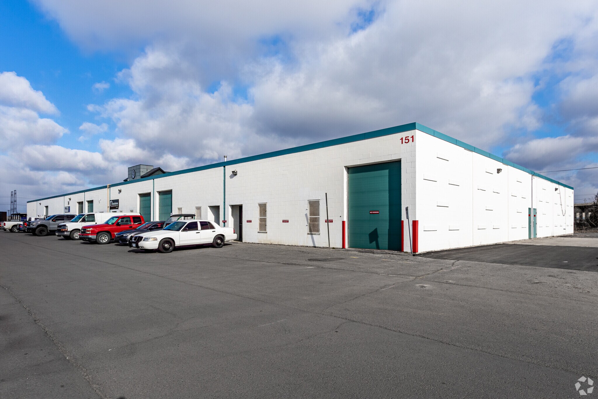 151 Bentley Ave, Nepean, ON for lease Primary Photo- Image 1 of 3