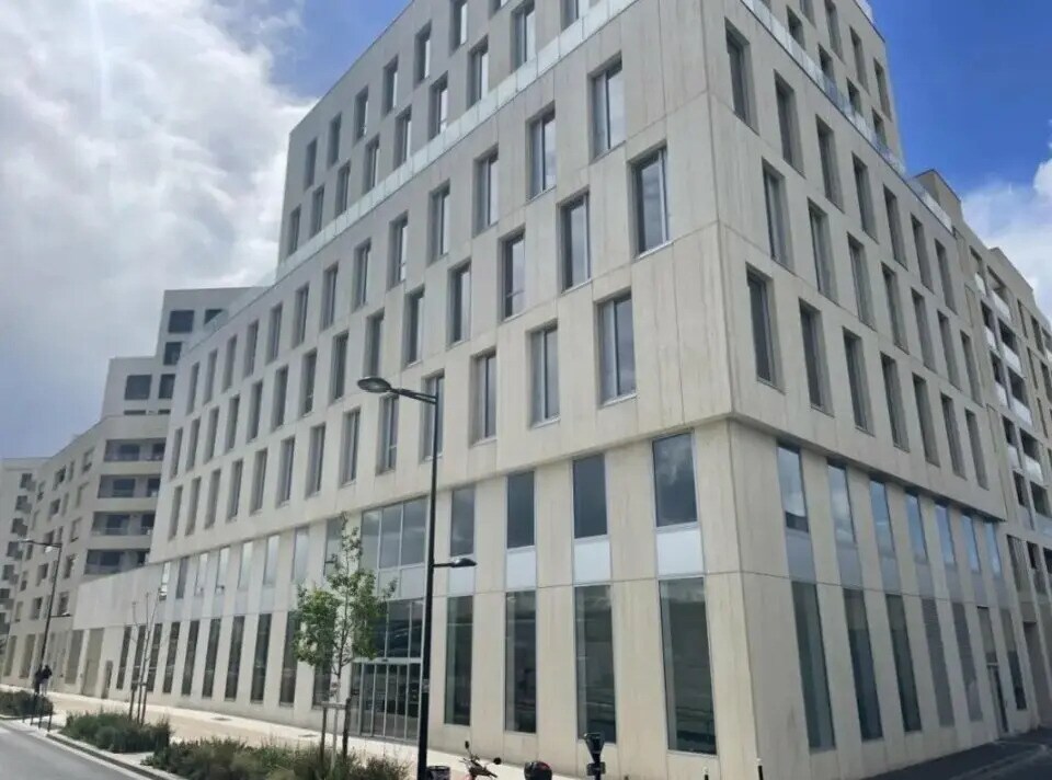 Office in Bordeaux for lease Building Photo- Image 1 of 17