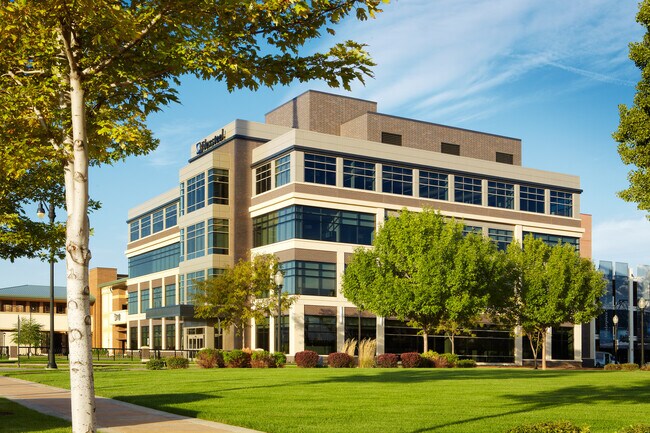 More details for 385 Bell St, Dubuque, IA - Office for Sale