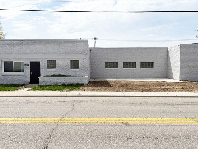 1017 S Logan St, Mishawaka, IN for lease - Building Photo - Image 3 of 16