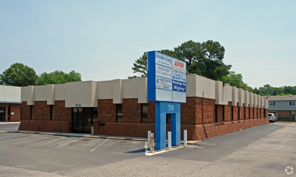 714 J Clyde Morris Blvd, Newport News, VA à louer - Photo du bâtiment - Image 2 de 3