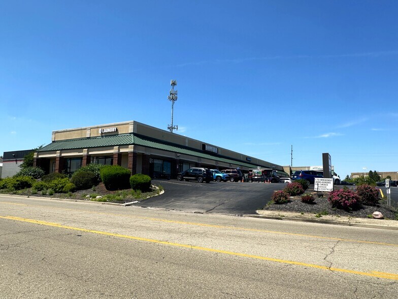 8935-8947 Kingsridge Rd, Dayton, OH à vendre - Photo du bâtiment - Image 2 de 20
