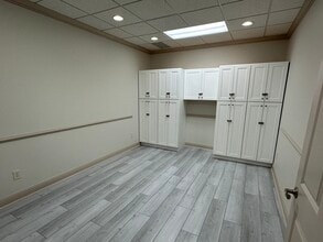 4994 Lower Roswell Rd, Marietta, GA for lease Interior Photo- Image 1 of 6