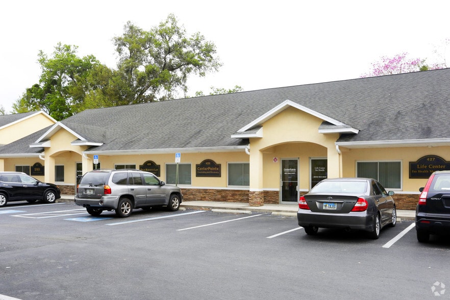 421-437 Lithia Pinecrest Rd, Brandon, FL à louer - Photo du bâtiment - Image 1 de 8