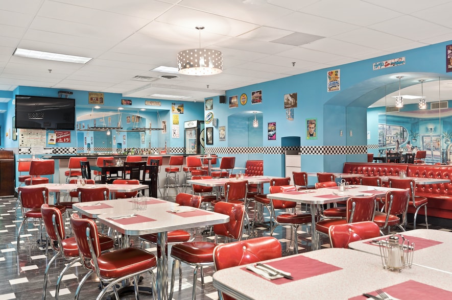 535 Broadhollow Rd, Melville, NY for lease - Interior Photo - Image 3 of 13