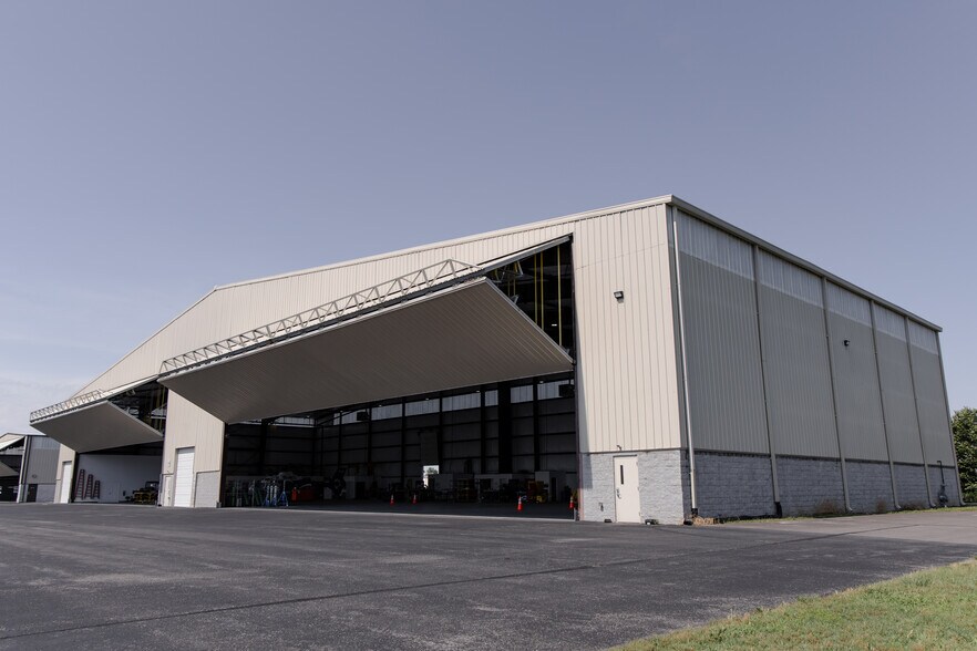 500 Aviation Way, Lebanon, TN à vendre - Photo du bâtiment - Image 2 de 8