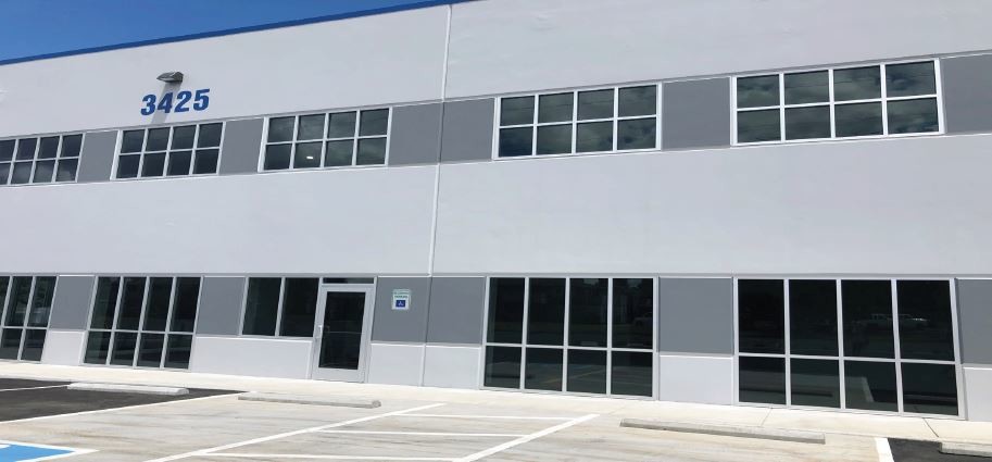 3425 S Pacific Hwy, Medford, OR for sale - Primary Photo - Image 2 of 9