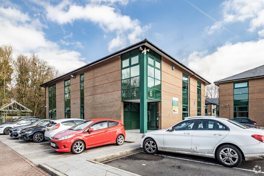 6 The Parks, Newton Le Willows for lease - Primary Photo - Image 1 of 3