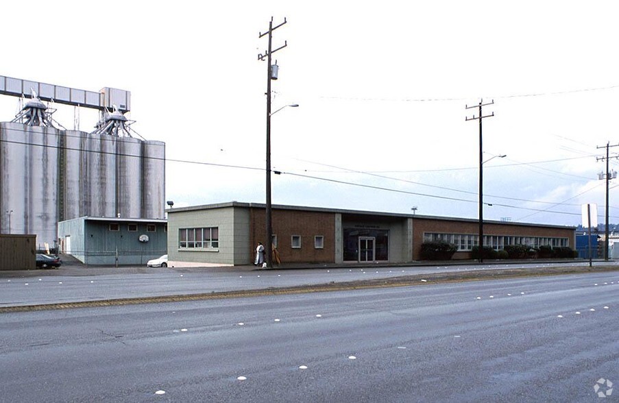 945 Elliott Ave W, Seattle, WA for lease - Building Photo - Image 2 of 6