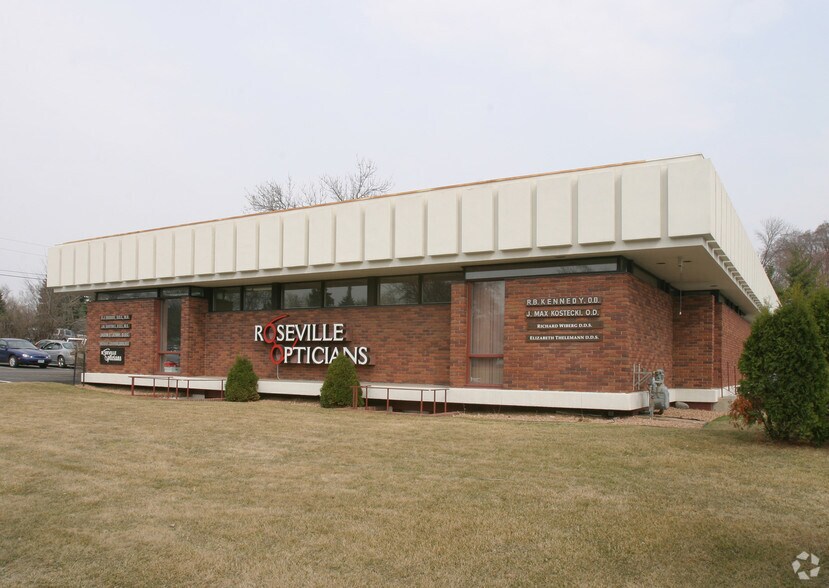 1790 N Lexington Ave, Roseville, MN à louer - Photo du bâtiment - Image 2 de 5