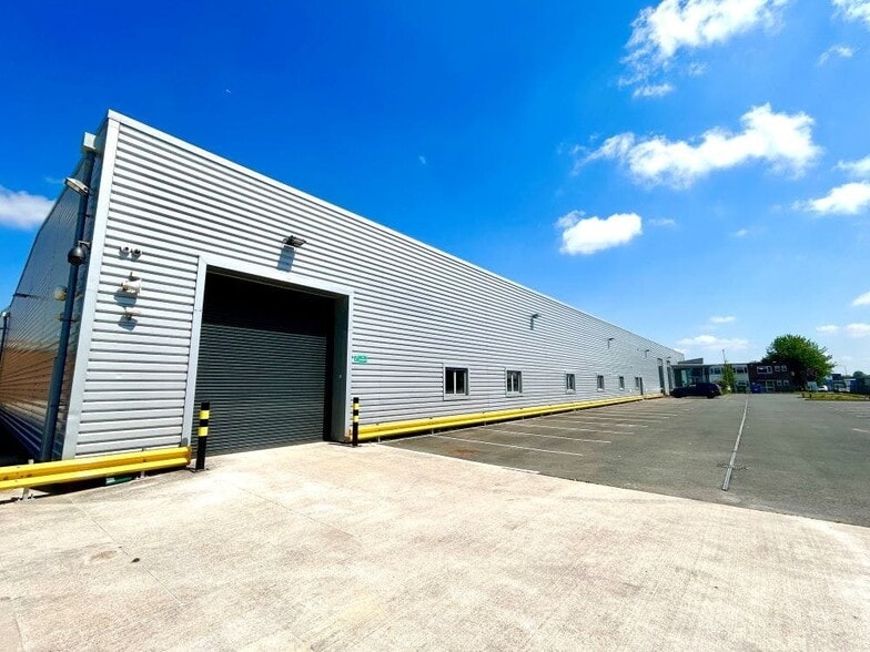 30 Murdock Rd, Bicester à louer - Photo du bâtiment - Image 3 de 24