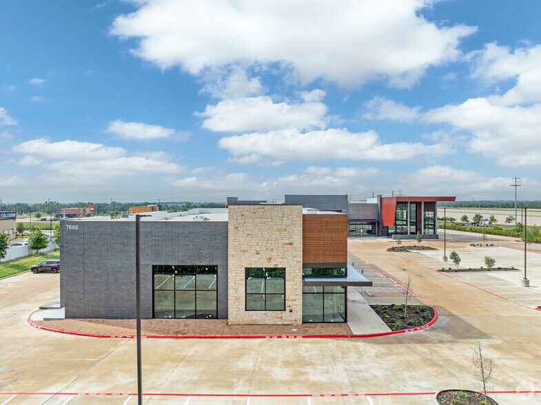 7680 183A Toll Rd, Leander, TX à louer - Photo du bâtiment - Image 2 de 7