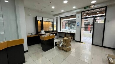 Retail in Guadalajara, Guadalajara for lease Interior Photo- Image 2 of 7