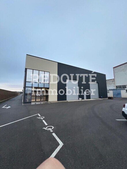 Industrial in Reims for lease - Building Photo - Image 2 of 13