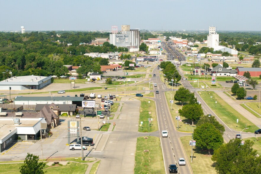 450 E Main St, Yukon, OK for sale - Building Photo - Image 3 of 124