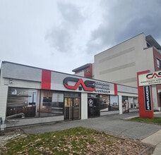 7637 Edmonds St, Burnaby, BC à louer Photo du bâtiment- Image 2 de 11