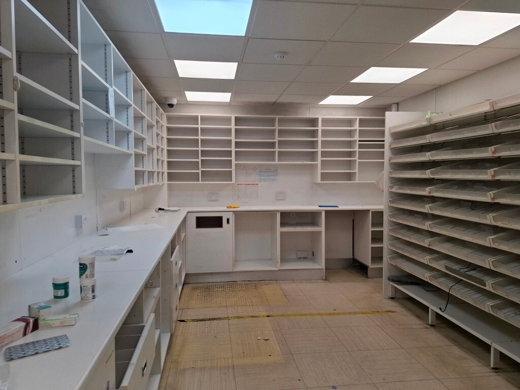 388-390 Ashton Rd, Oldham for lease Interior Photo- Image 1 of 2