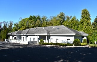 Plus de détails pour 118 N Country Rd, Port Jefferson, NY - Bureau à vendre